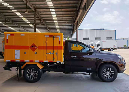 筠连民用爆破器材运输车如何防静电?